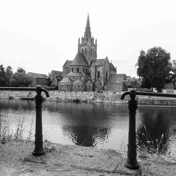 La Basilique Notre-Dame d'Avesnières de Laval